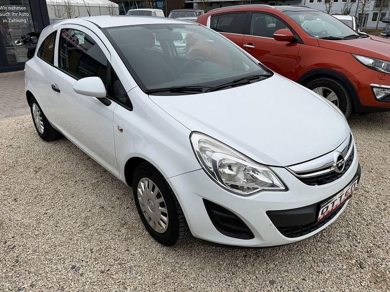 Gebraucht Opel Corsa Selection 69 PS (50 kW) 2012 Weiß Kleinwagen