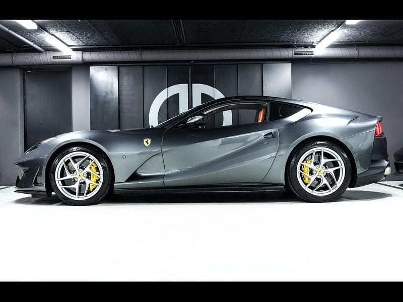 Gebraucht Ferrari 812 799 PS (587 kW) 2018 Grau Coupé