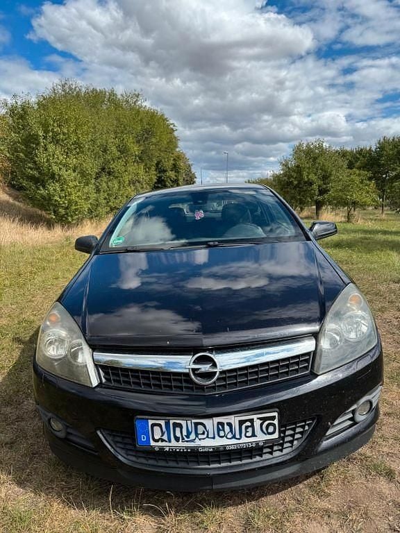 Schwarz Gebraucht 2007 Opel Astra GTC Sport Limousine | 2.200 € (Guter Preis) - Bild 1/4