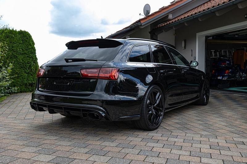 Gebraucht Audi RS6 Ambiente 560 PS (411 kW) 2016 Schwarz Kombi