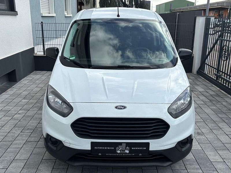 Gebraucht Ford Transit Trend 101 PS (74 kW) 2019 Weiß Van / Kleinbus