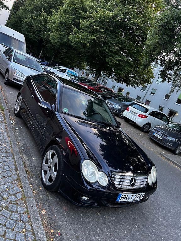 Schwarz Gebraucht 2005 Mercedes C180 Sport Edition Coupé | 3.250 € (Guter Preis) - Bild 1/4