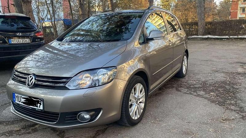 Second-hand VW Golf VII Life 122 CP (89 kW) 2014 Hatchback