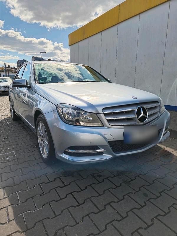 Gebraucht Mercedes C180 156 PS (114 kW) 2012 Andere farben Limousine