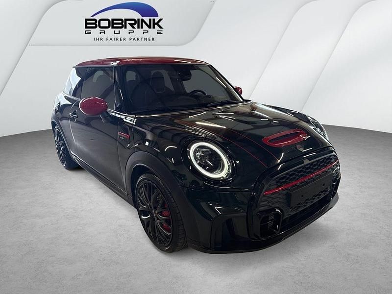 Gebraucht Mini John Cooper Works 231 PS (169 kW) 2022 Grün Kleinwagen