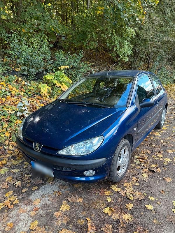 Blau Gebraucht 2003 Peugeot 206 Kleinwagen | 800 € (Guter Preis) - Bild 1/4