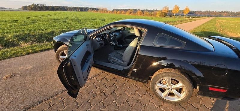 Gebraucht Ford Mustang 305 PS (224 kW) 2007 Schwarz Coupé