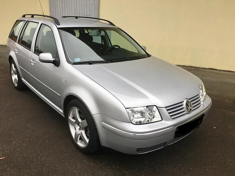 Silber Gebraucht 2003 VW Bora GT Limousine | 9.900 € - Bild 1/4