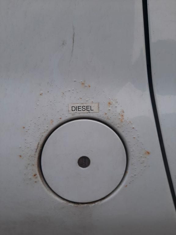 Gebraucht Peugeot 206 69 PS (50 kW) 2000 Weiß Limousine