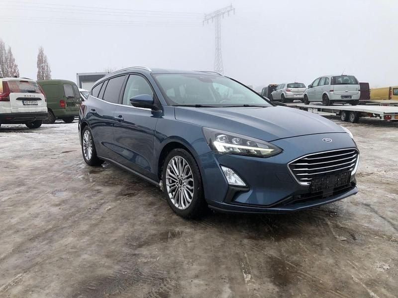 Używany Ford Focus Titanium 150 KM (110 kW) 2020 Niebieski Sedan/Limuzyna