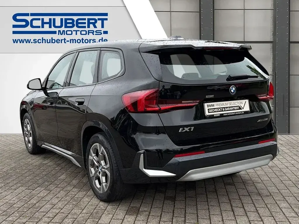 Gebraucht BMW iX1 xLine 225 kW (306 PS) 2023 Schwarz SUV
