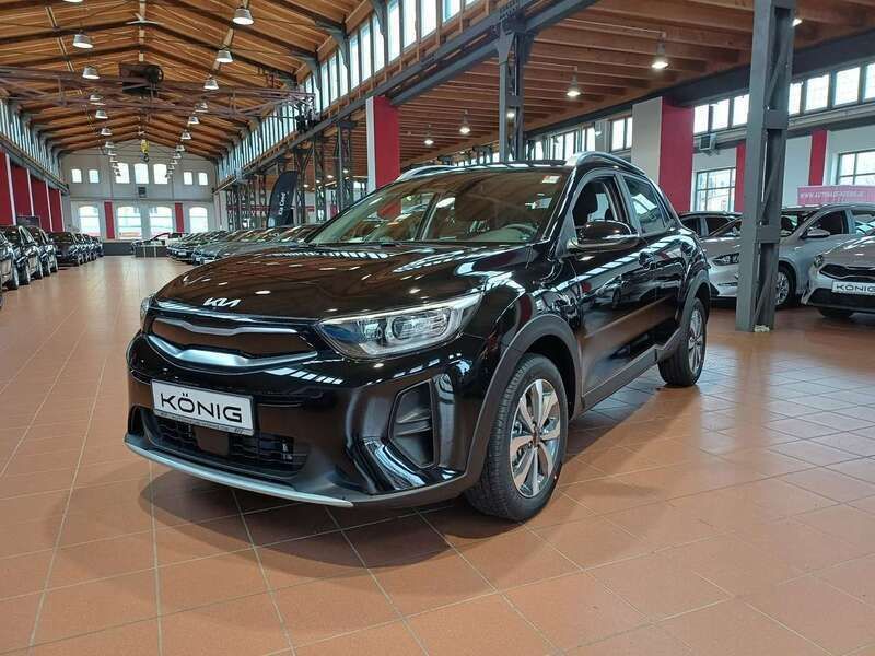 Auroraschwarz metallic Gebraucht 2024 Kia Stonic Vision SUV | 18.998 € - Bild 1/4