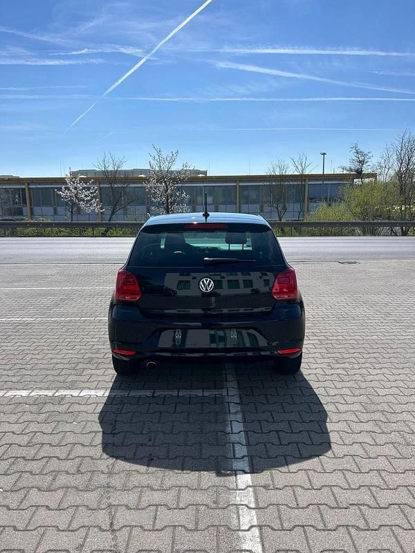 Gebraucht VW Polo Allstar 90 PS (66 kW) 2016 Schwarz Kleinwagen