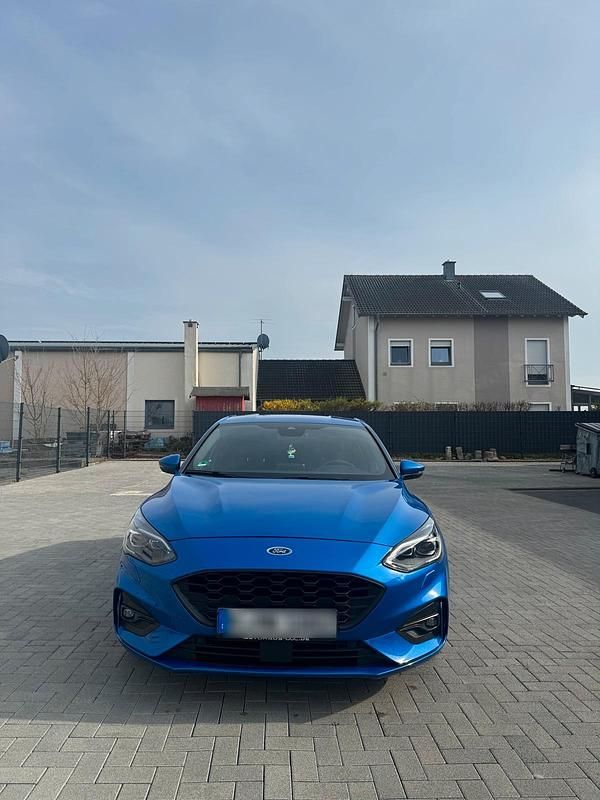Gebraucht Ford Focus ST-Line 102 PS (75 kW) 2019 Blau Kleinwagen