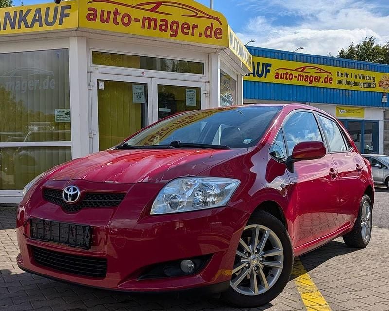 Rot Gebraucht 2010 Toyota Auris Limousine | 3.750 € (Guter Preis) - Bild 1/4