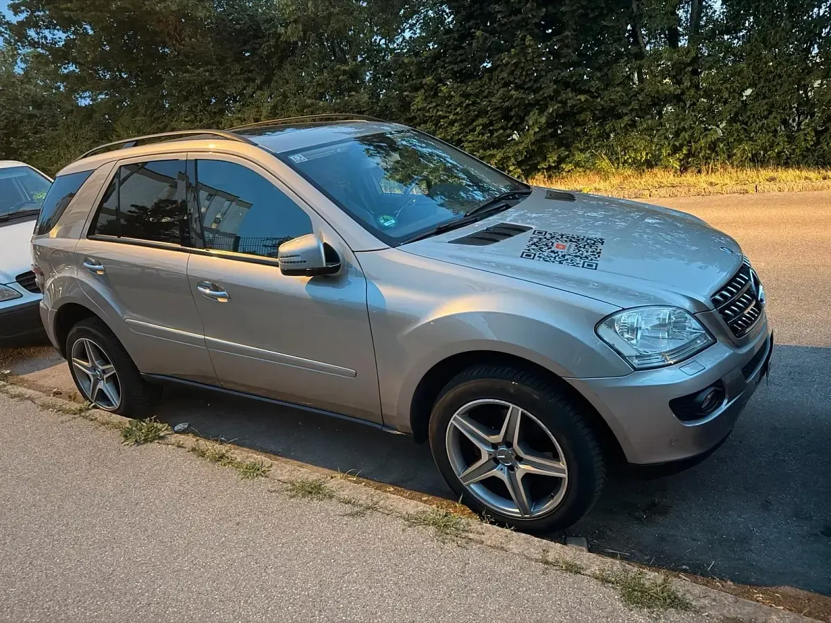 Gebraucht Mercedes ML320 224 PS (164 kW) 2006 Silber SUV