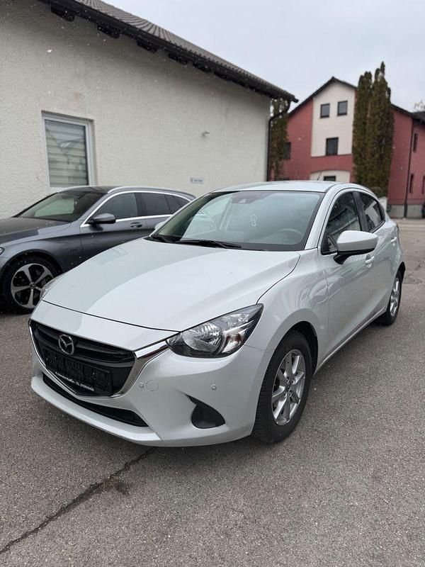 Grau Gebraucht 2019 Mazda 2 Limousine | 14.790 € (Fairer Preis) - Bild 1/4