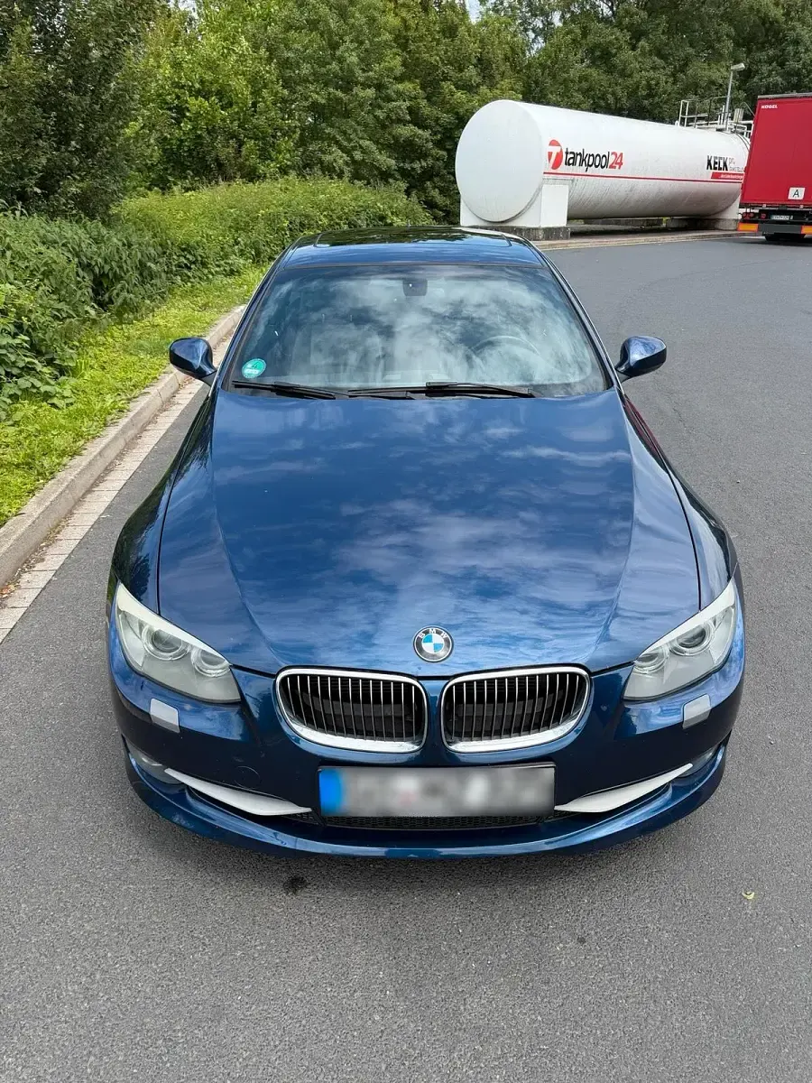 Gebraucht BMW 325 218 PS (160 kW) 2010 Blau Coupé