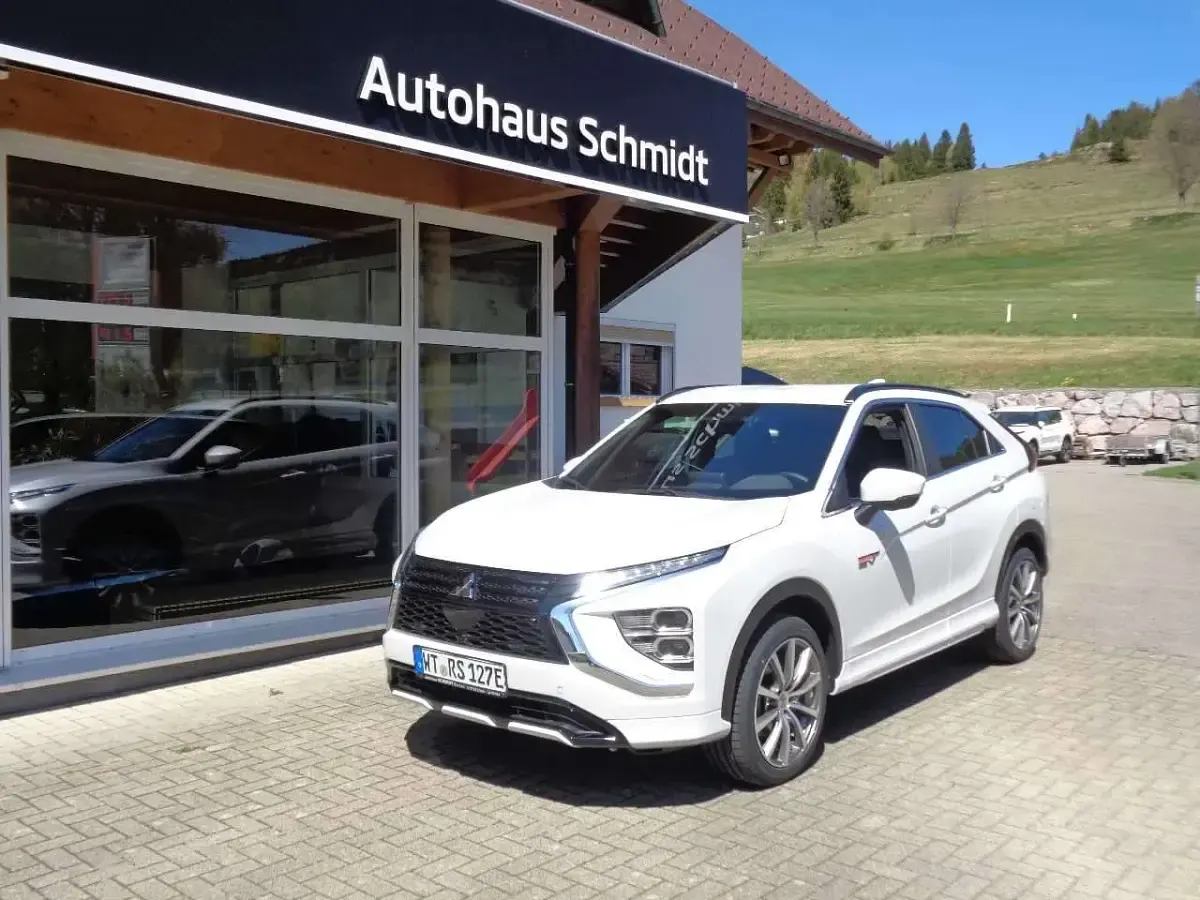 Gebraucht Mitsubishi Eclipse Cross Select 188 PS (138 kW) 2025 Titanweiß SUV