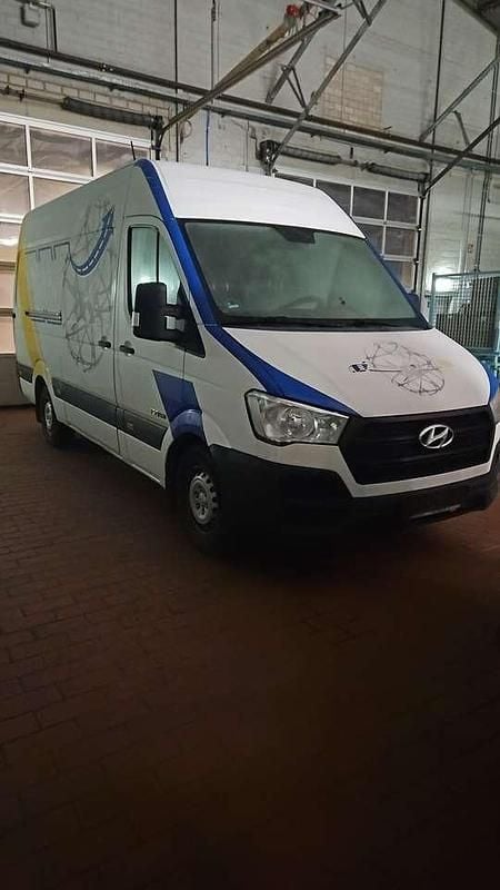 Gebraucht Hyundai H 350 170 PS (125 kW) 2017 Weiß Van