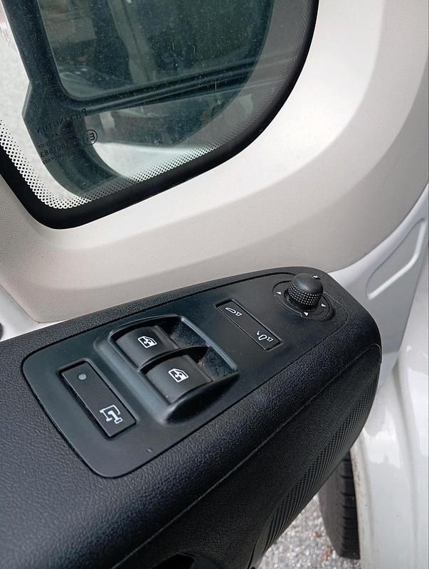 Gebraucht Peugeot Boxer 140 PS (102 kW) 2015 Van