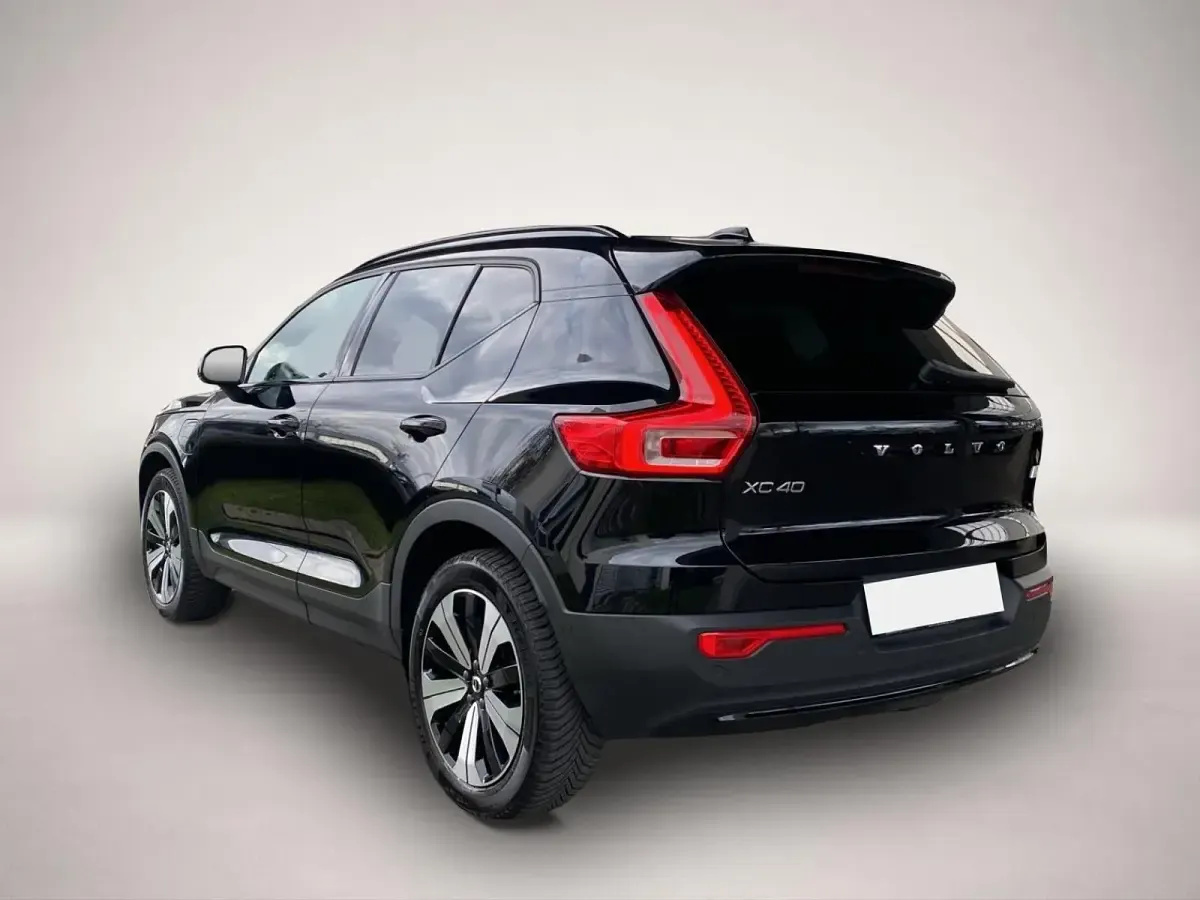 Gebraucht Volvo XC40 Plus 261 PS (191 kW) 2022 Manufacturer SUV