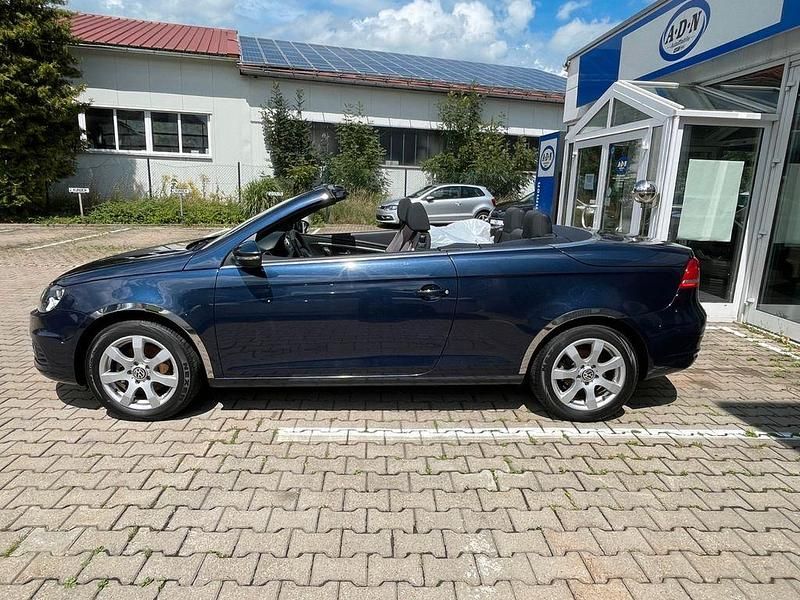 Gebraucht VW Eos 122 PS (89 kW) 2011 Blau Cabrio