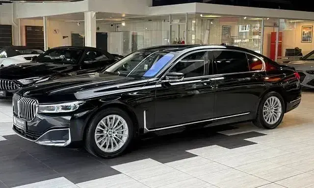 Gebraucht BMW 745L Performance 286 PS (210 kW) 2020 Schwarz Limousine