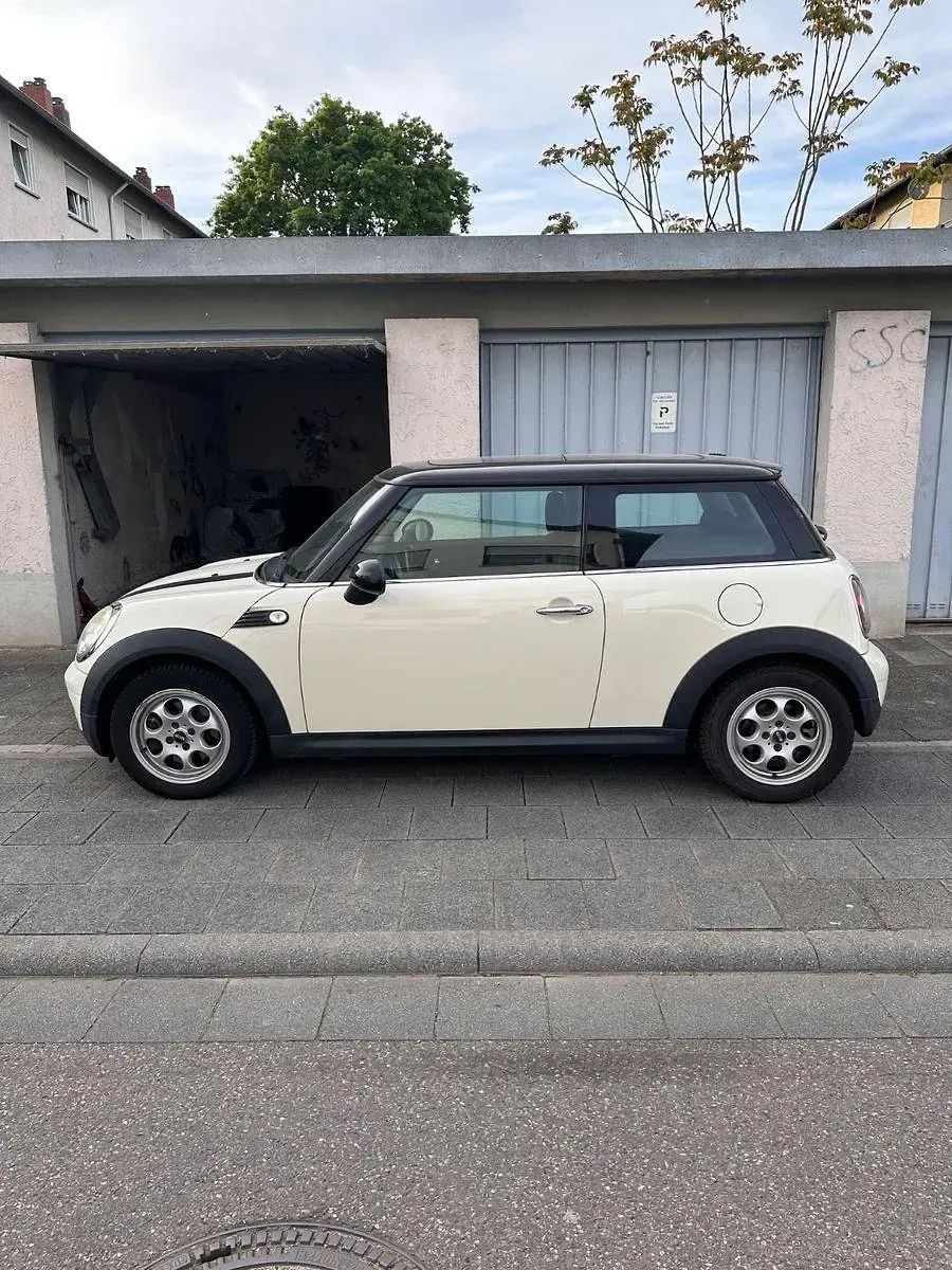 Usata Mini Cooper 120 CV (88 kW) 2009 Bianco Utilitaria
