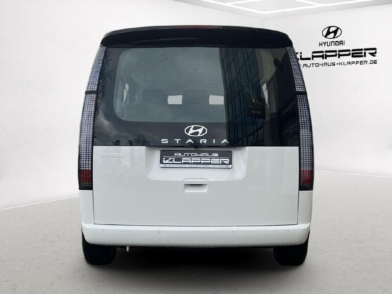 Gebraucht Hyundai Staria Trend 224 PS (164 kW) 2024 Creamy white Van / Kleinbus