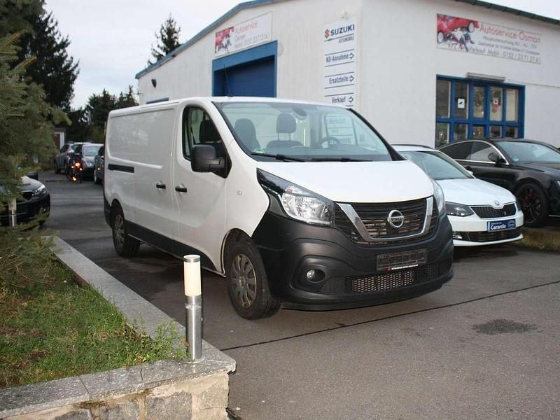 Glacier white (s) Gebraucht 2021 Nissan NV300 Comfort Van | 15.500 € - Bild 1/4