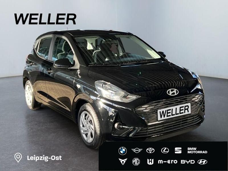 Gebraucht Hyundai i10 Select 63 PS (46 kW) 2025 Schwarz Kleinwagen