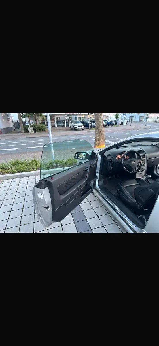Usado Opel Astra 190 HP (139 kW) 2001 Prateado Coupé