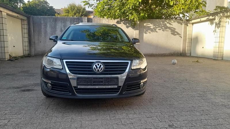 Schwarz Gebraucht 2009 VW Passat Kombi | 2.700 € (Guter Preis) - Bild 1/4