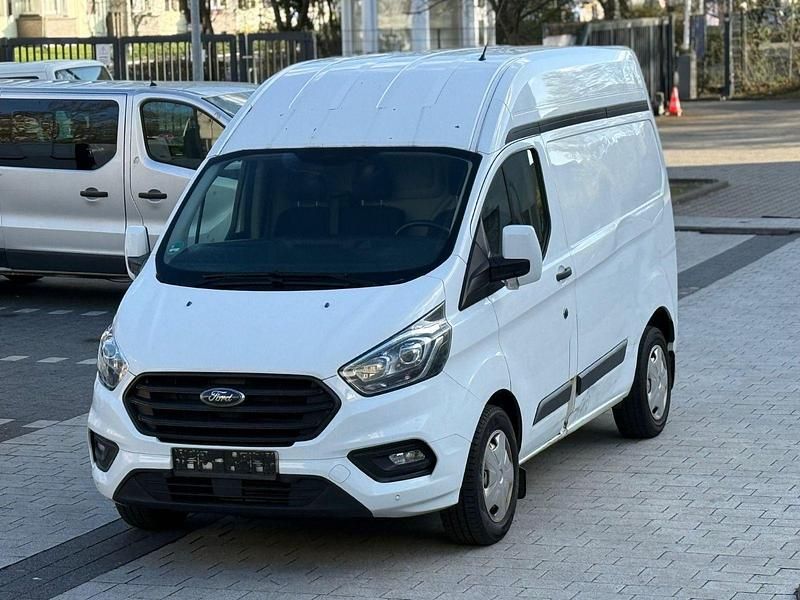 Second-hand Ford Transit 131 CP (96 kW) 2019 Alb Monovolum