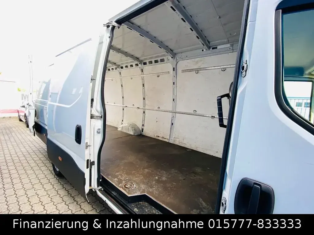 Gebraucht Iveco Daily 156 PS (114 kW) 2021 Weiß Van / Kleinbus