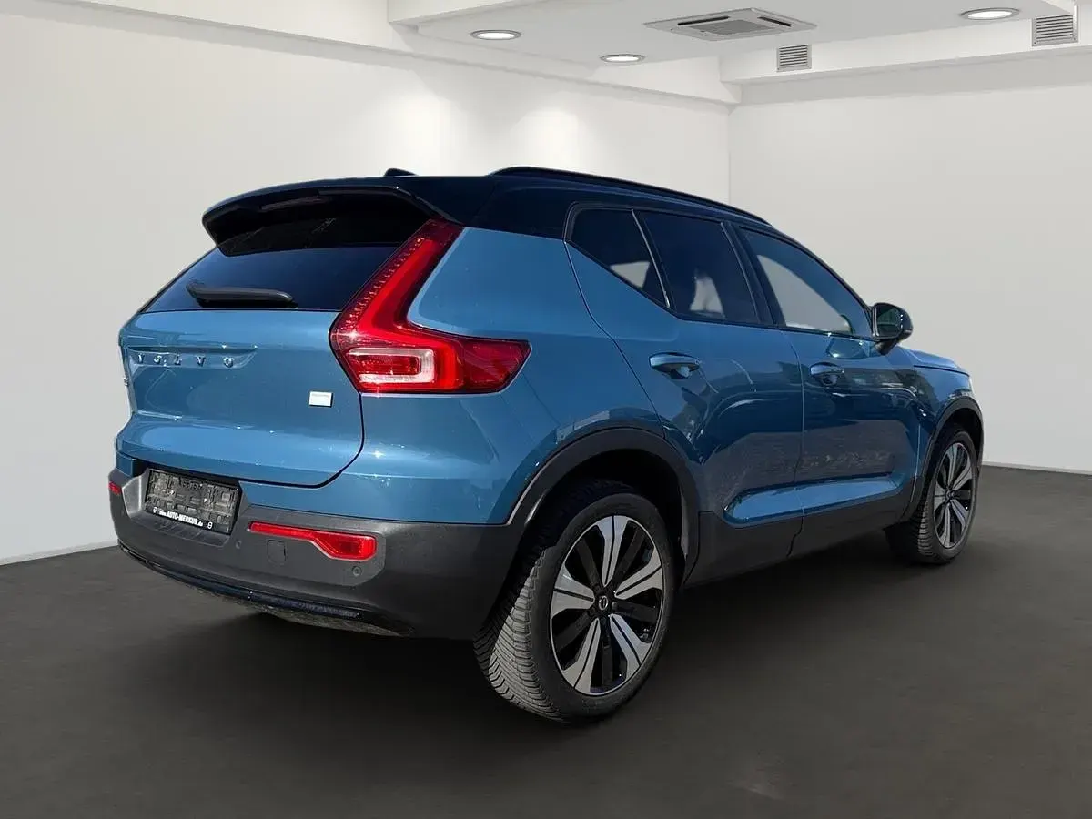 Gebraucht Volvo XC40 Plus 169 kW (231 PS) 2023 Blau metallic SUV