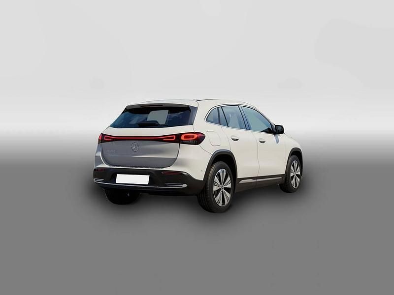 Gebraucht Mercedes EQA250 139 kW (190 PS) 2023 Weiß SUV