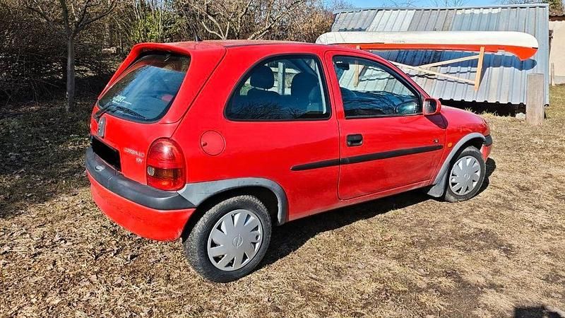 Gebraucht Opel Corsa 65 PS (47 kW) 1999 Rot Kleinwagen