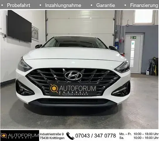 Gebraucht Hyundai i30 Trend 120 PS (88 kW) 2019 Silkybronze metallic Limousine