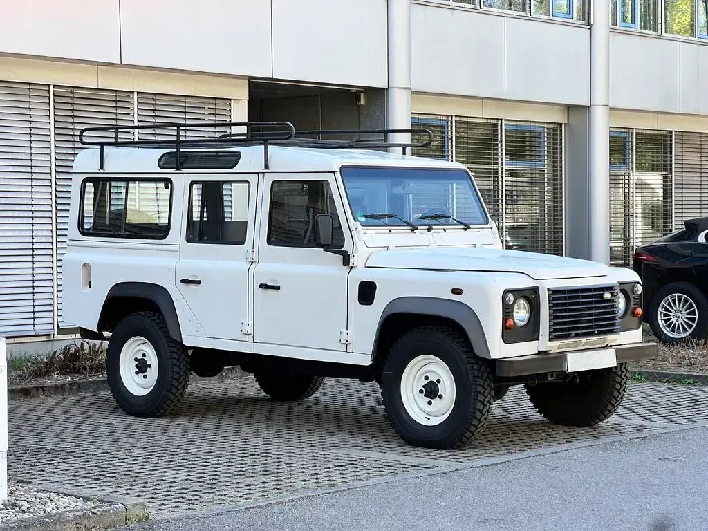 Gebraucht Land Rover Defender 122 PS (89 kW) 2006 Weiß Kombi