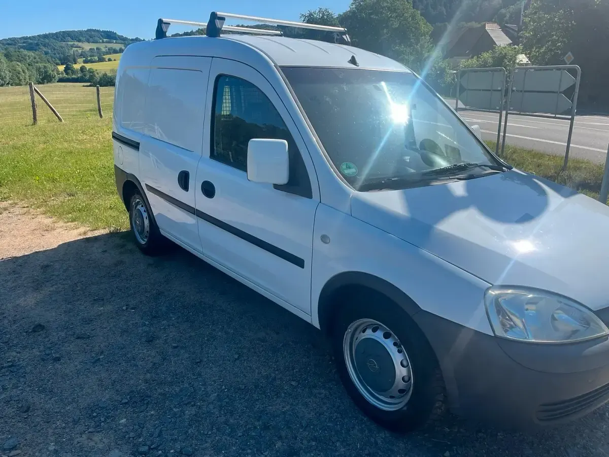 Gebraucht Opel Combo 55 PS (40 kW) 2010 Weiß Van / Kleinbus