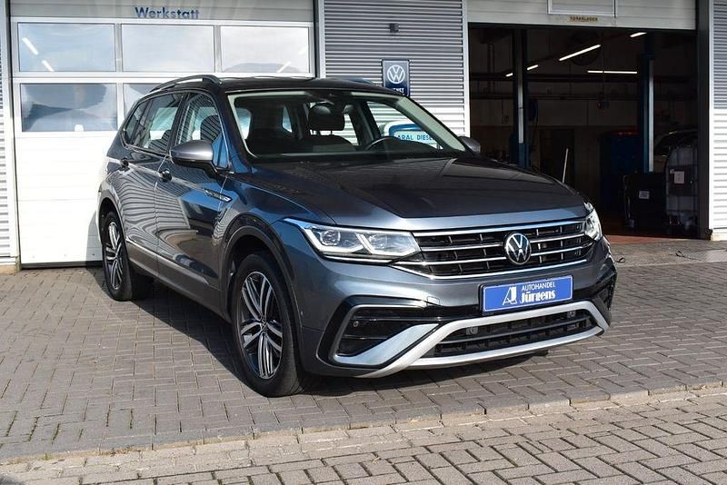Gebraucht VW Tiguan Allspace 200 PS (147 kW) 2022 Grau SUV