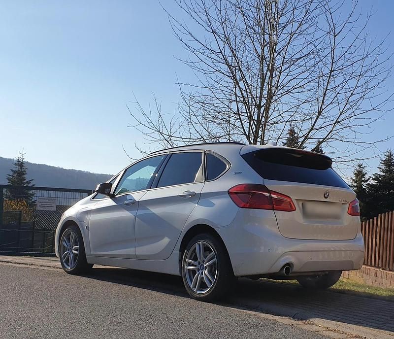 Gebraucht BMW 225 iPerformance 224 PS (164 kW) 2018 Weiß Van / Kleinbus