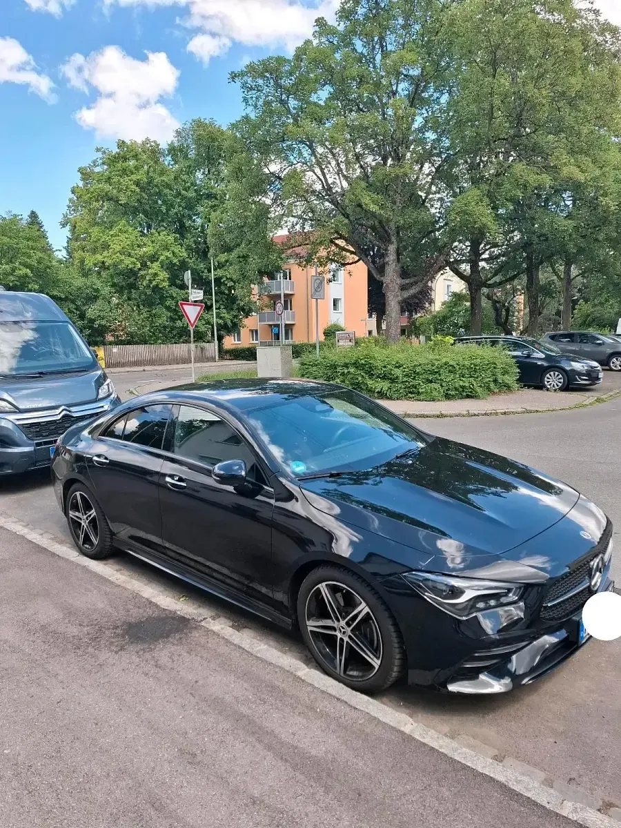 Gebraucht Mercedes CLA200 163 PS (119 kW) 2024 Schwarz Coupé