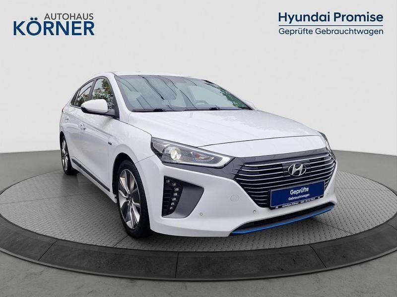Weiss Gebraucht 2016 Hyundai Ioniq Premium Kleinwagen | 14.900 € (Etwas zu teuer) - Bild 1/4