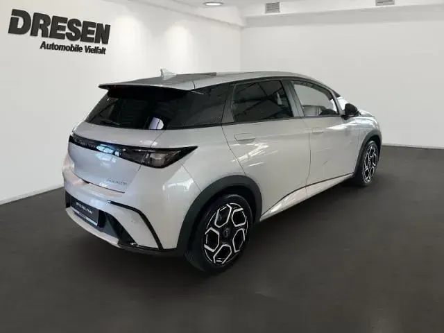 Occasion BYD Dolphin Design 150 kW (204 ch) 2026 Blanc Citadine