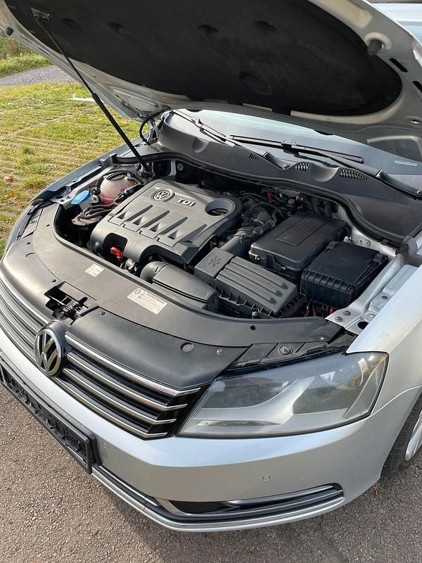 Gebraucht VW Passat 170 PS (125 kW) 2011 Silber Kombi