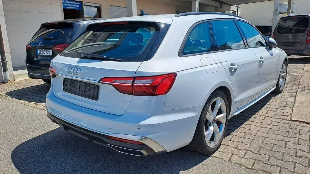 Gebraucht Audi A4 S-Line 136 PS (100 kW) 2022 Weiß Kombi