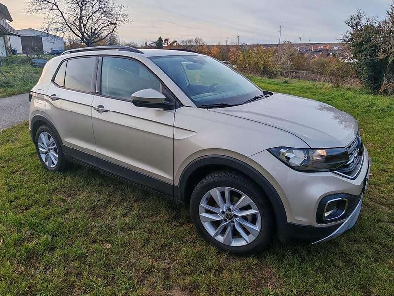 Gebraucht VW T-Cross Move 150 PS (110 kW) 2023 SUV